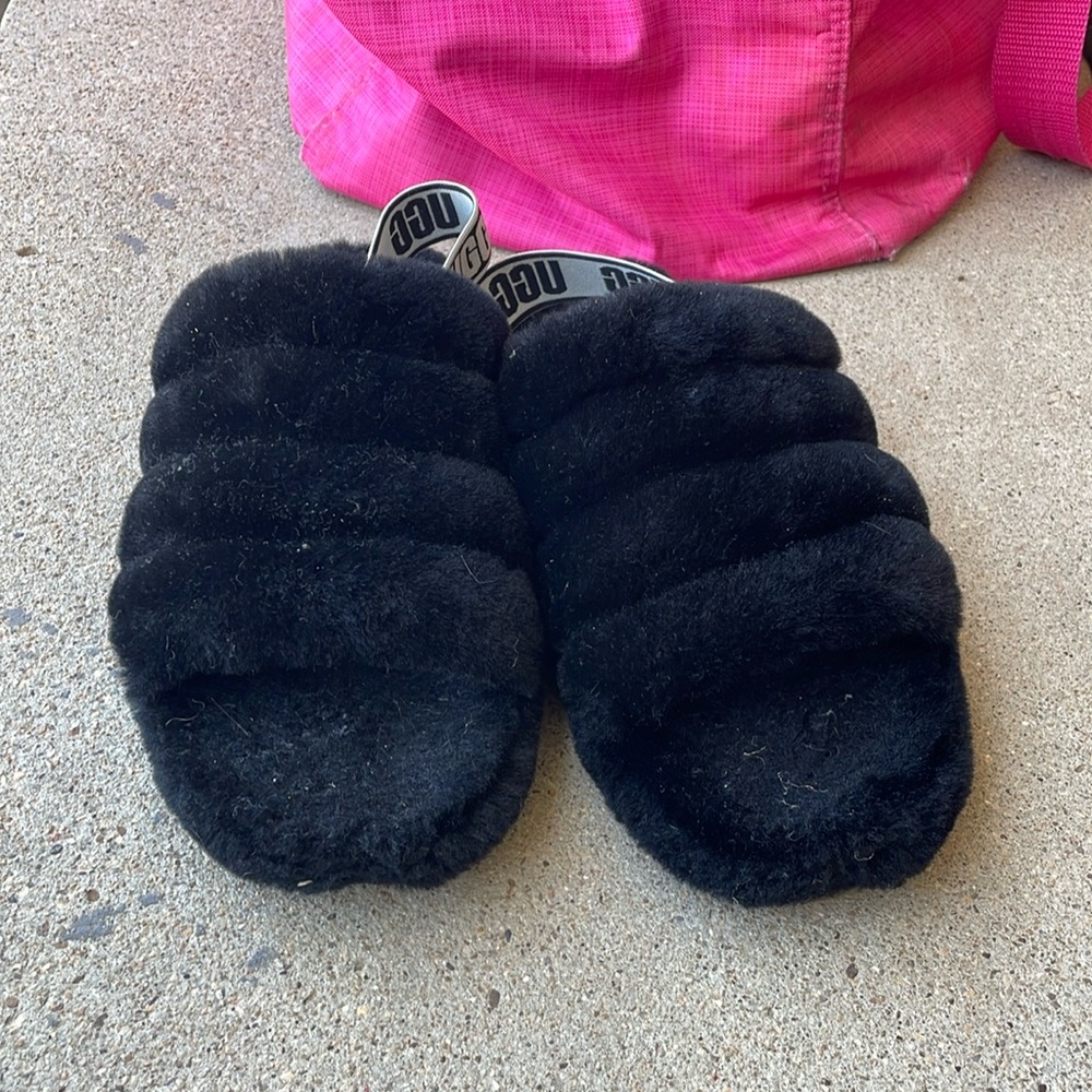 black ugg slippers